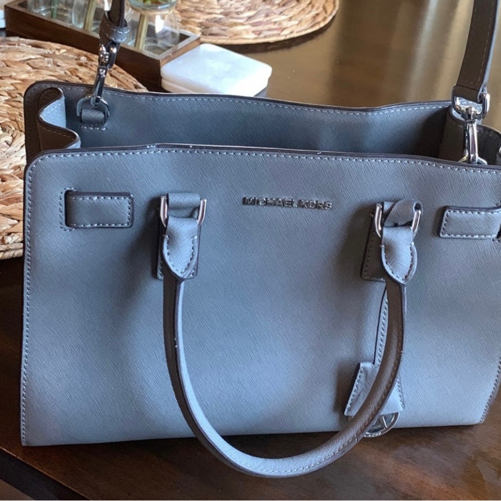 Michael Kors purse - Picture 9 of 9